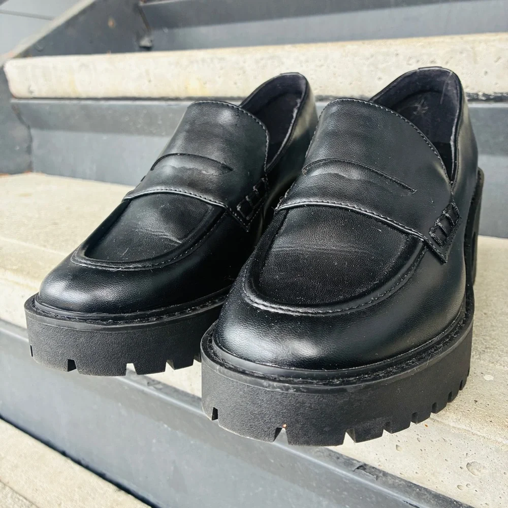 Universal Thread Women’s Maisy chunky Platform heel Black penny Loafers